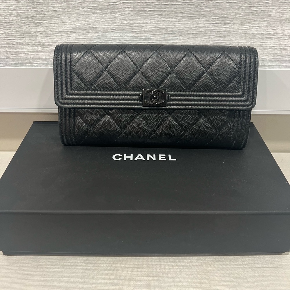 Chanel So Black Boy Wallet